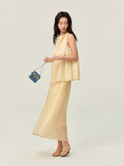 Spliced collar sleeveless top
