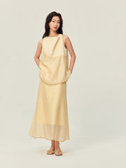 Spliced collar sleeveless top