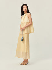 Spliced collar sleeveless top