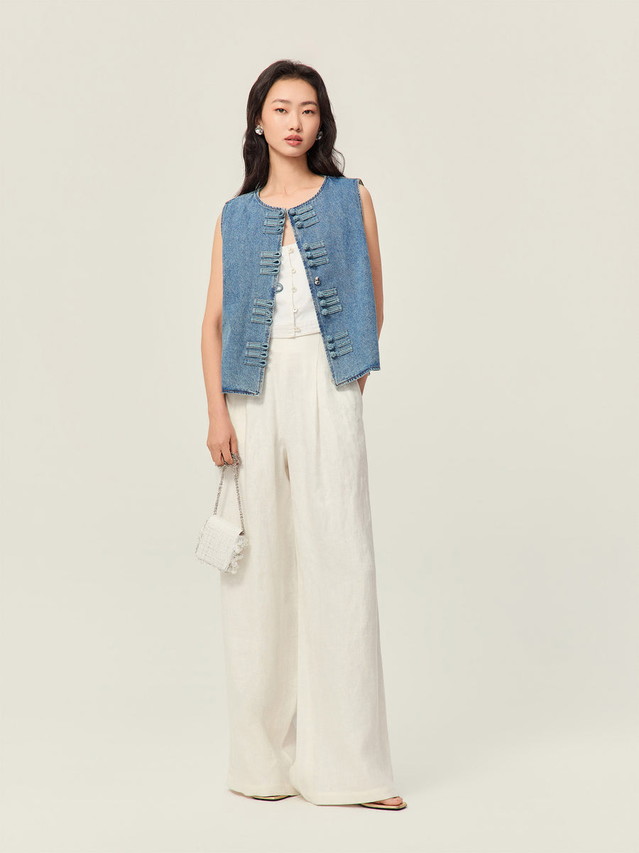 Denim vest with Chinese-style button